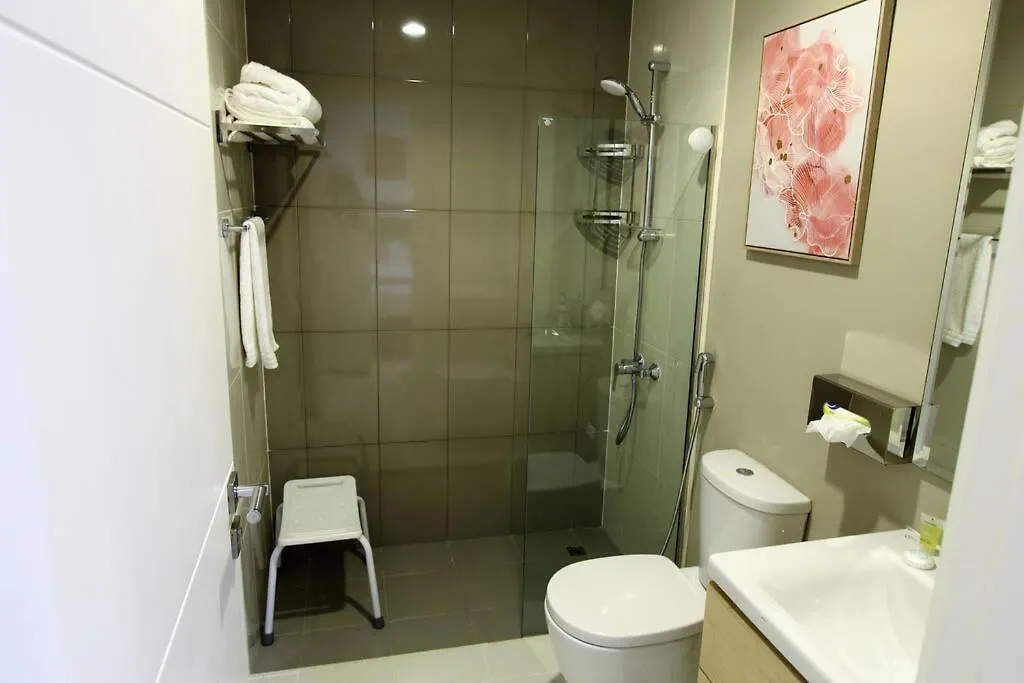 Upgraded Spacious 3Br+Maid Villa Dubai